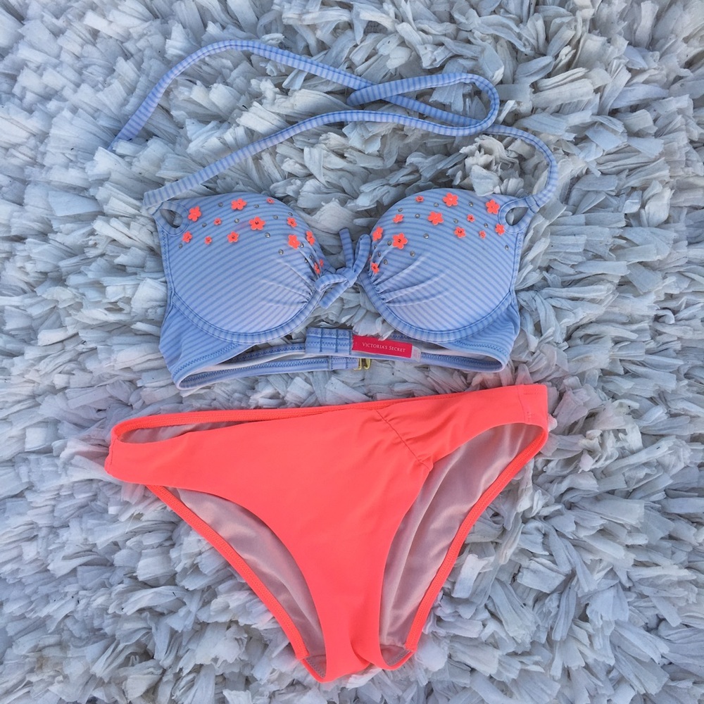 Victoria’s Secret bikini